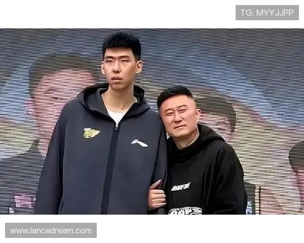 广东师徒关系紧张杜锋与徐昕疑似发生争执队友纷纷出面调解 广东师徒关系紧张杜锋与徐昕疑似发生争执队友纷纷出面调解