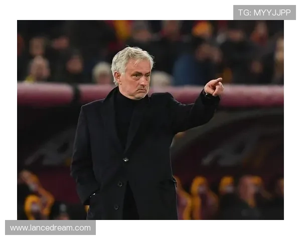 穆里尼奥时隔四年重返英超 新东家目标定为保级战斗